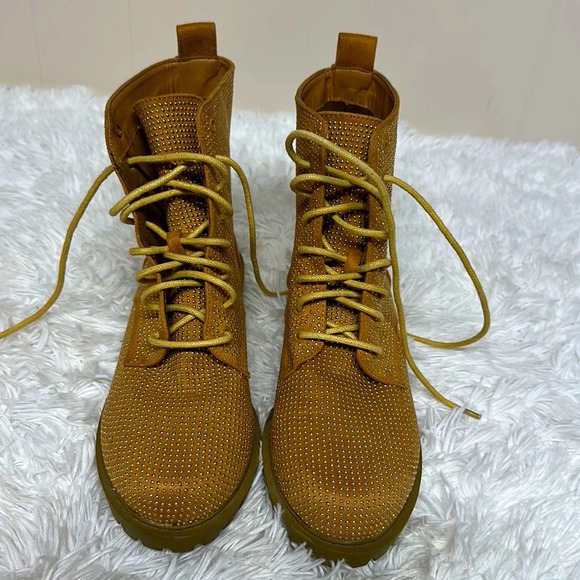 Lilliana Moto Boots Tan with little studs Lace up - Picture 2 of 9